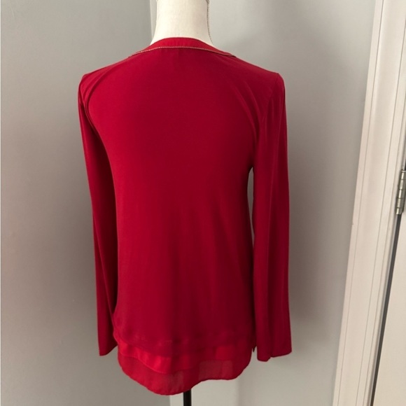 White House Black Market rayon/spandex top, scoop neck. Size S. Red - Picture 4 of 10